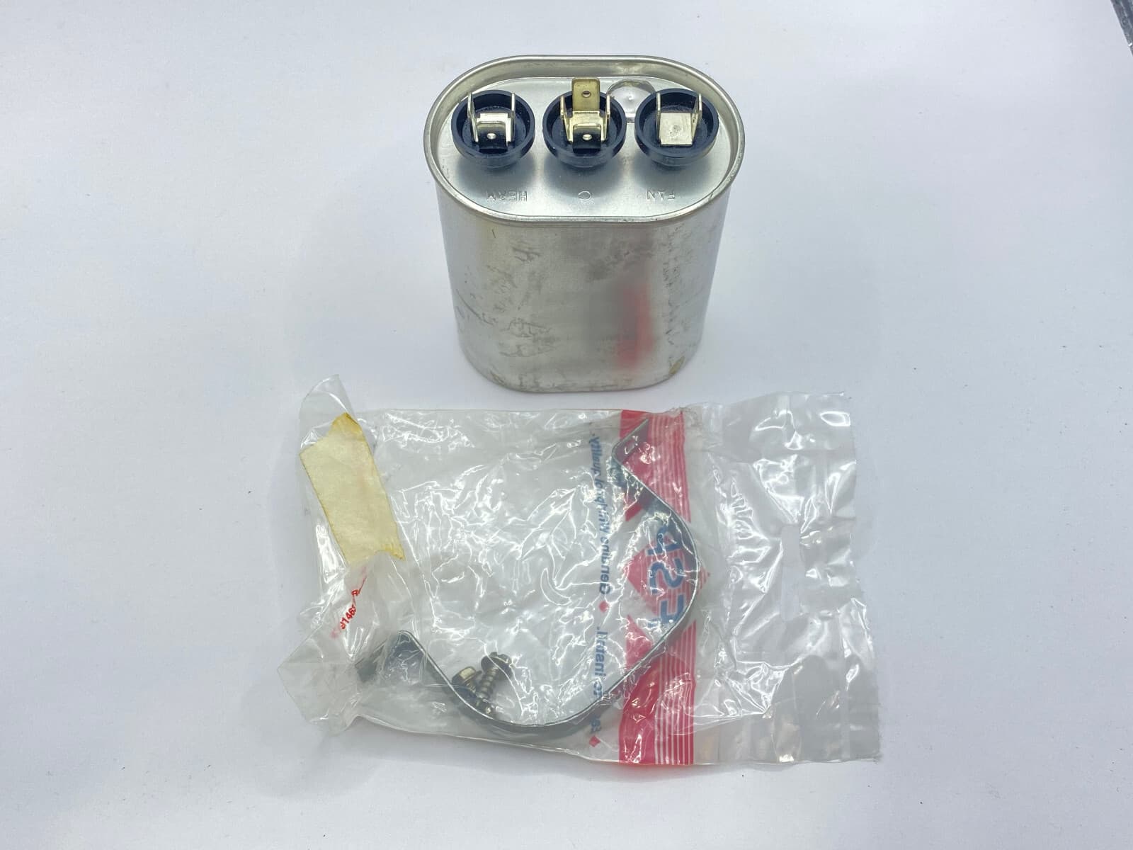 New Genuine Whirlpool Air Conditioner  Dual-Motor Run Capacitor 4388200 — thumbnail 2