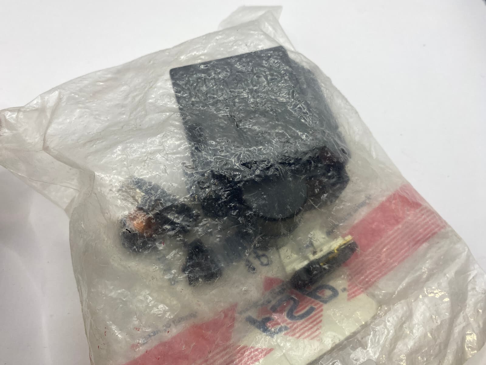 New Genuine Whirlpool  Refrigerator Compressor Overload and Start Relay 4387938 — thumbnail 2
