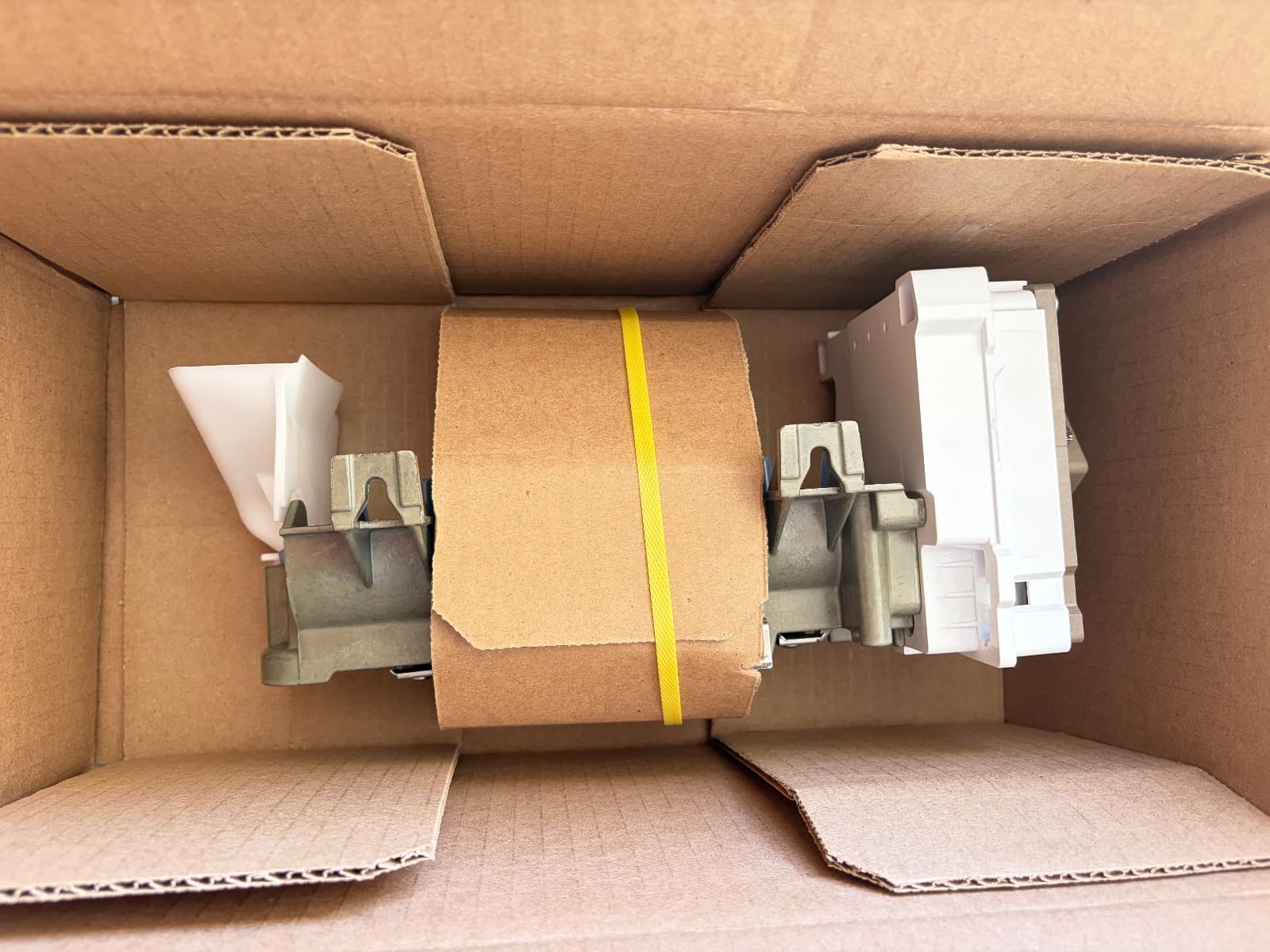 WPW10300024  OEM Whirlpool Refrigerator Ice Maker Assembly  New Genuine — thumbnail 2