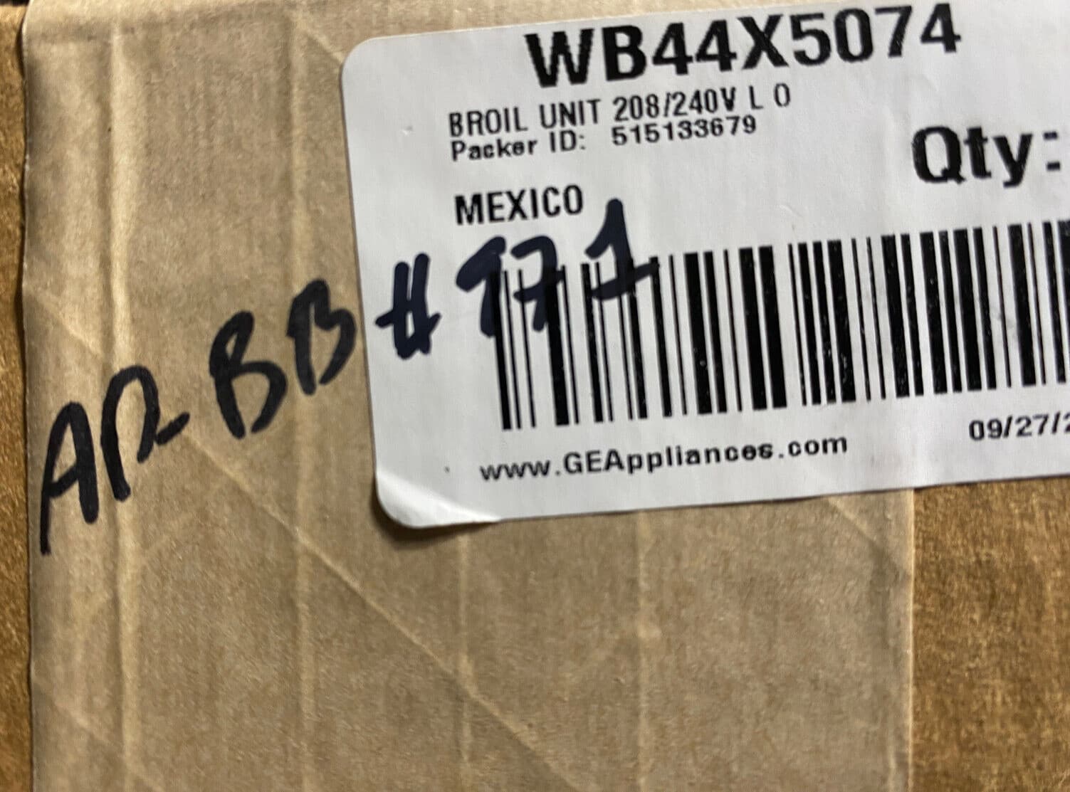 New Genuine OEM GE Range Broil Element Unit 208/240V WB44X5074 — thumbnail 2