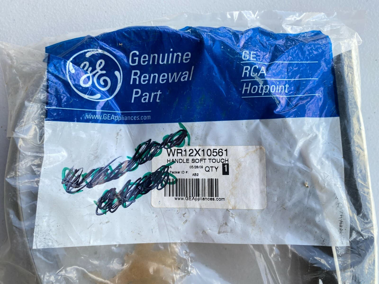 Genuine OEM GE Refrigerator Handle Soft Touch Insert WR12X10561 — thumbnail 2