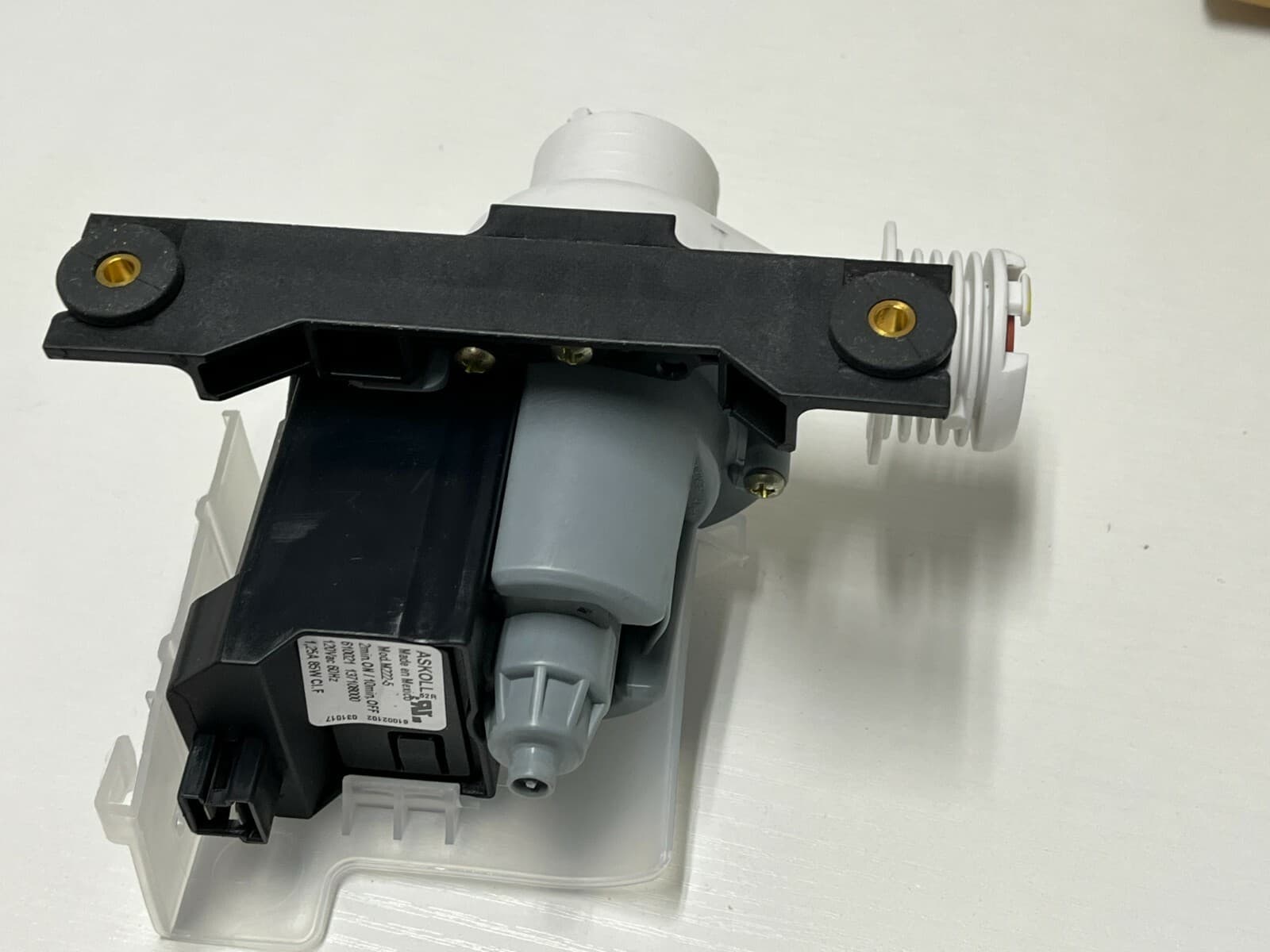 137108000 New Genuine OEM Electrolux Drain Pump — thumbnail 6