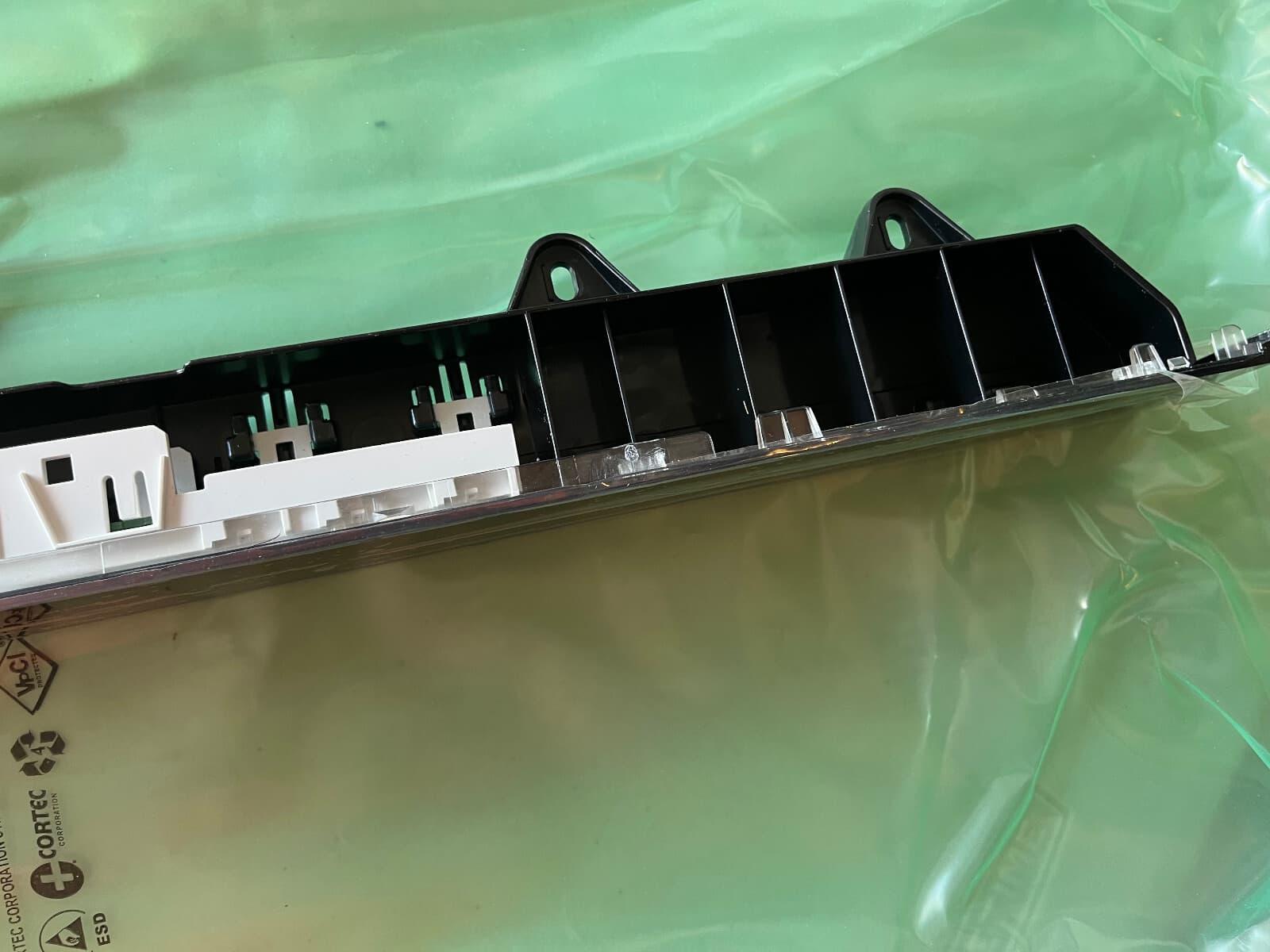 New Genuine Hisense User Interface 838142 — thumbnail 5