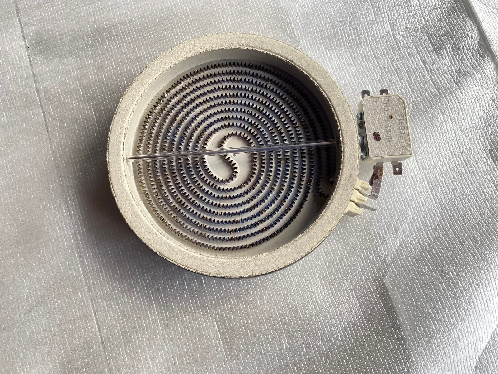 New Genuine Frigidaire Surface Element 6" 318198817 — thumbnail 2