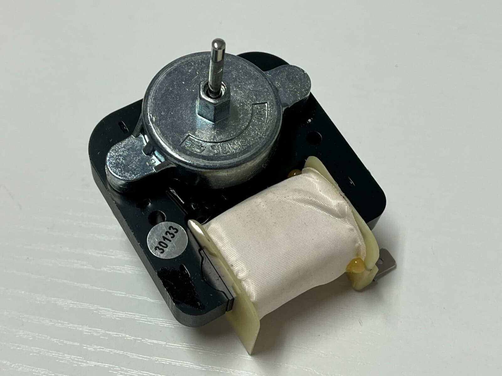 New Genuine Whirlpool Refrigerator Evaporator Fan Motor W10189703 WPW10189703 — thumbnail 4