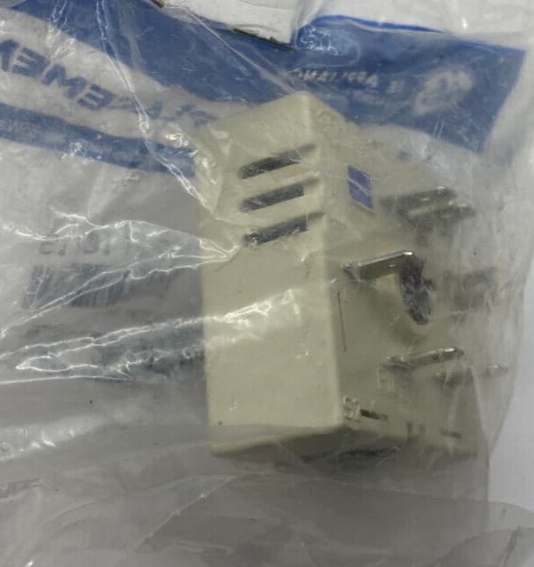 New Genuine OEM GE Range Surface Element Switch WB24T10119 — thumbnail 2