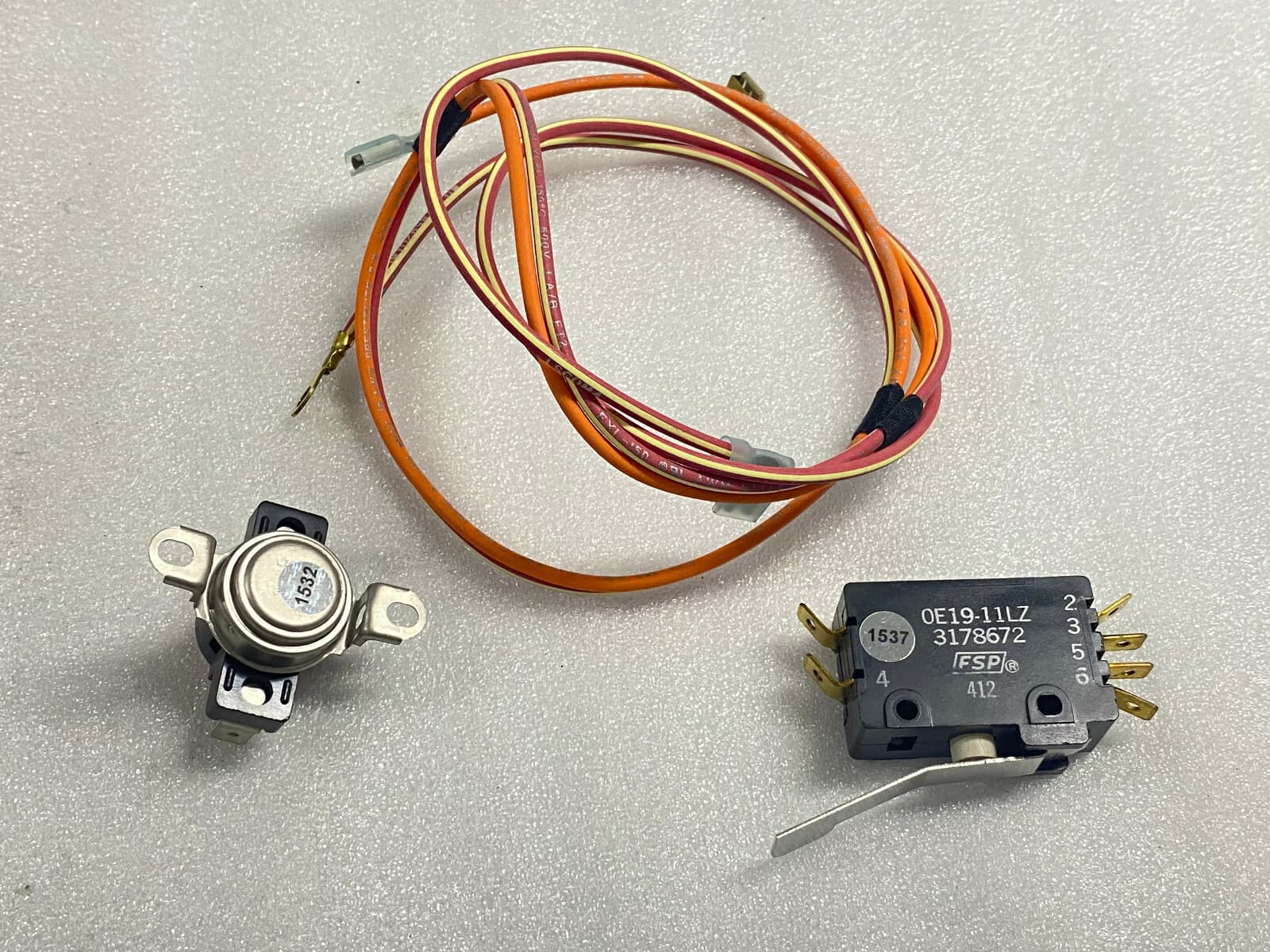 New Genuine Whirlpool  Switch-Lmit Kit 3185921 (3178672)