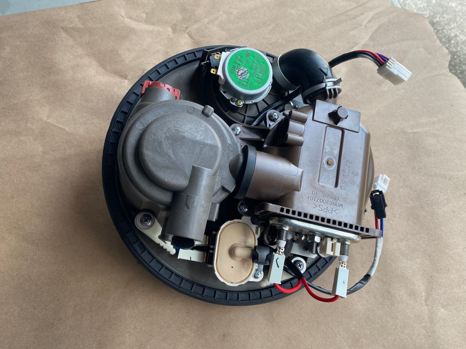 New Genuine OEM LG Dishwasher Sump and Motor Assembly LDF7551BB AJH72949004 — thumbnail 11