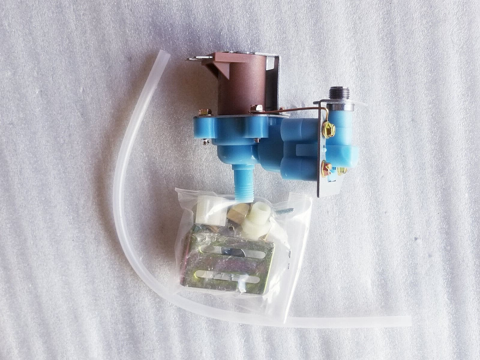 New For Whirlpool  Water Valve Single 4318047