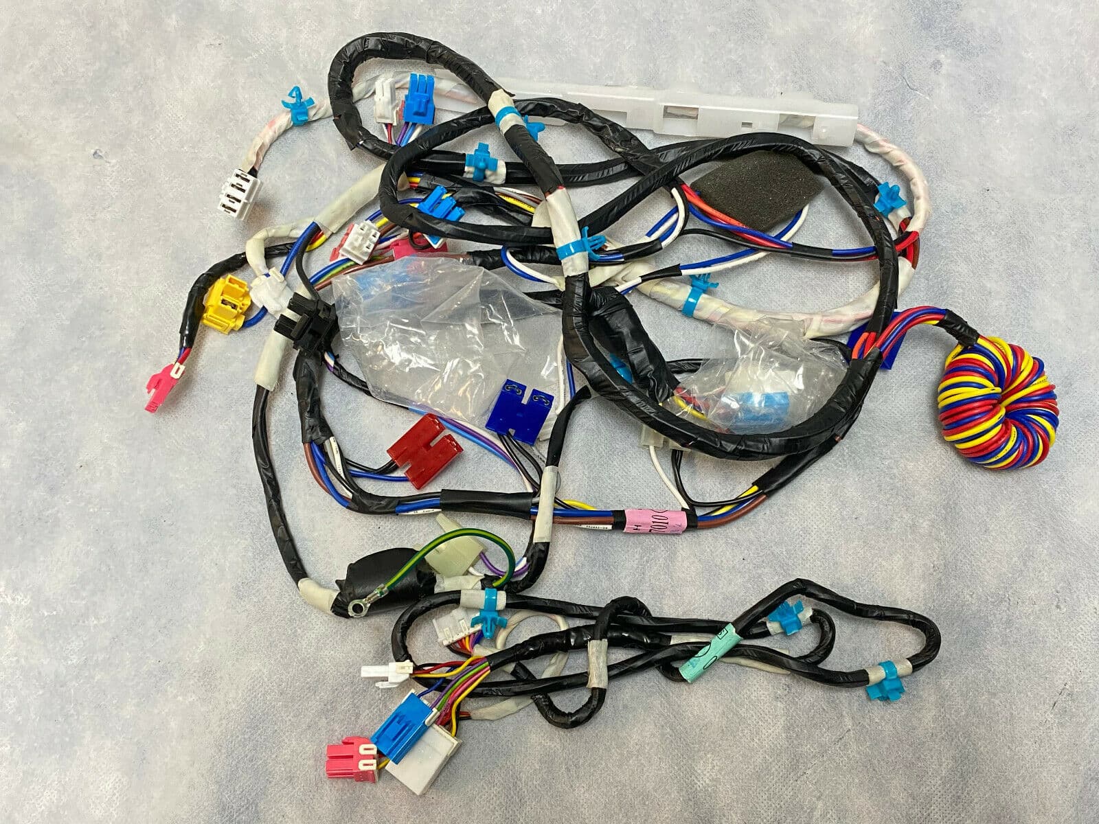 New Genuine LG Harness Mullion EAD62037010 — thumbnail 2
