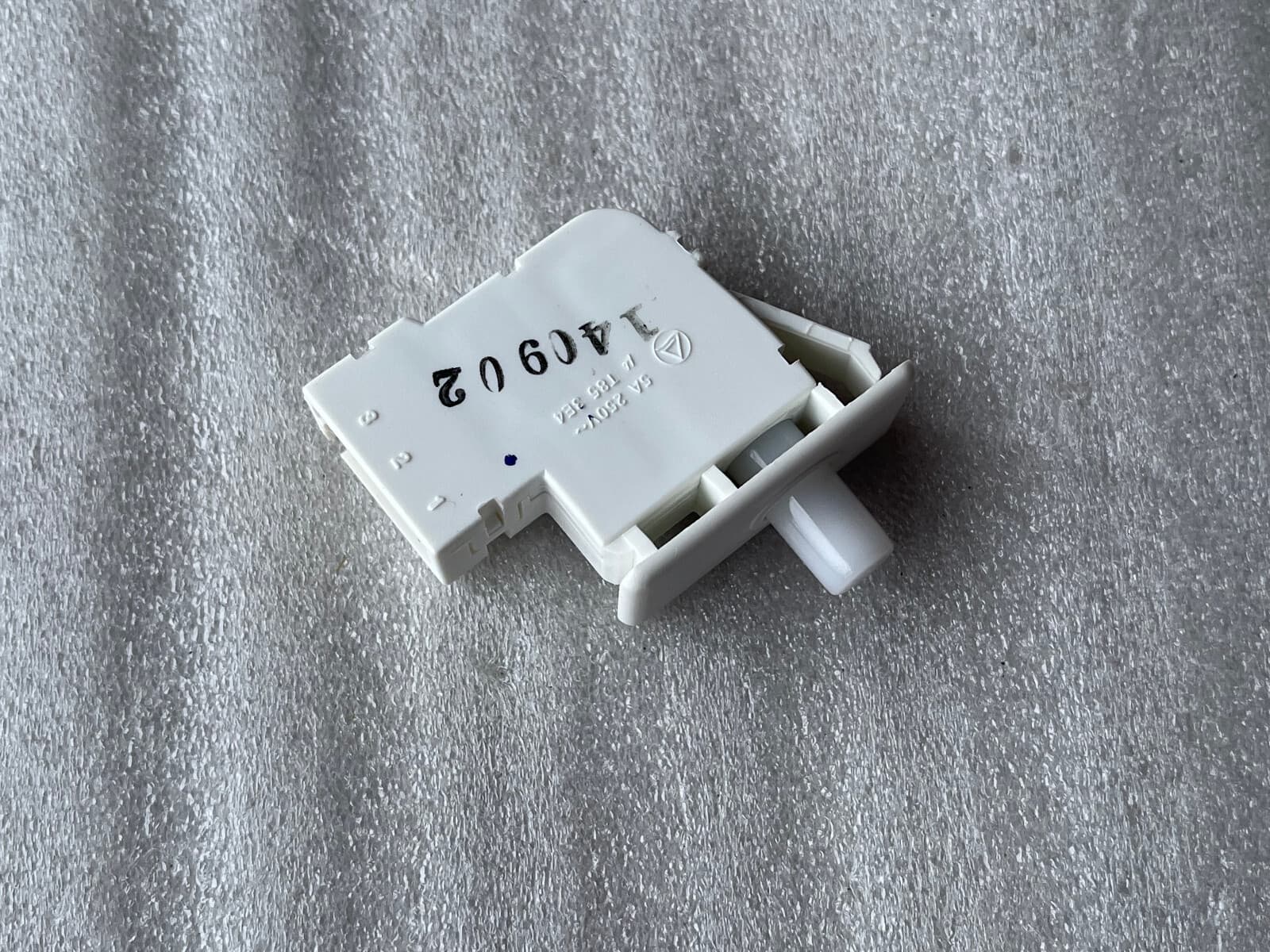 New Genuine LG Door Switch Assembly 6601EL3001A — thumbnail 5