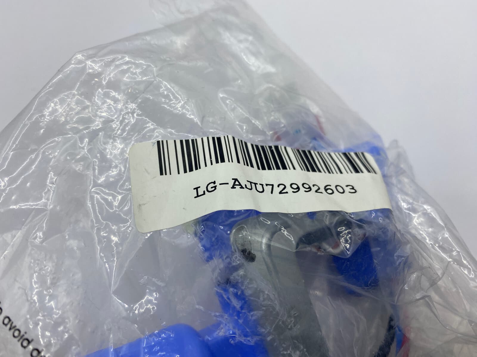Genuine OEM  LG Refrigerator Water Valve Assembly AJU72992603 — thumbnail 2