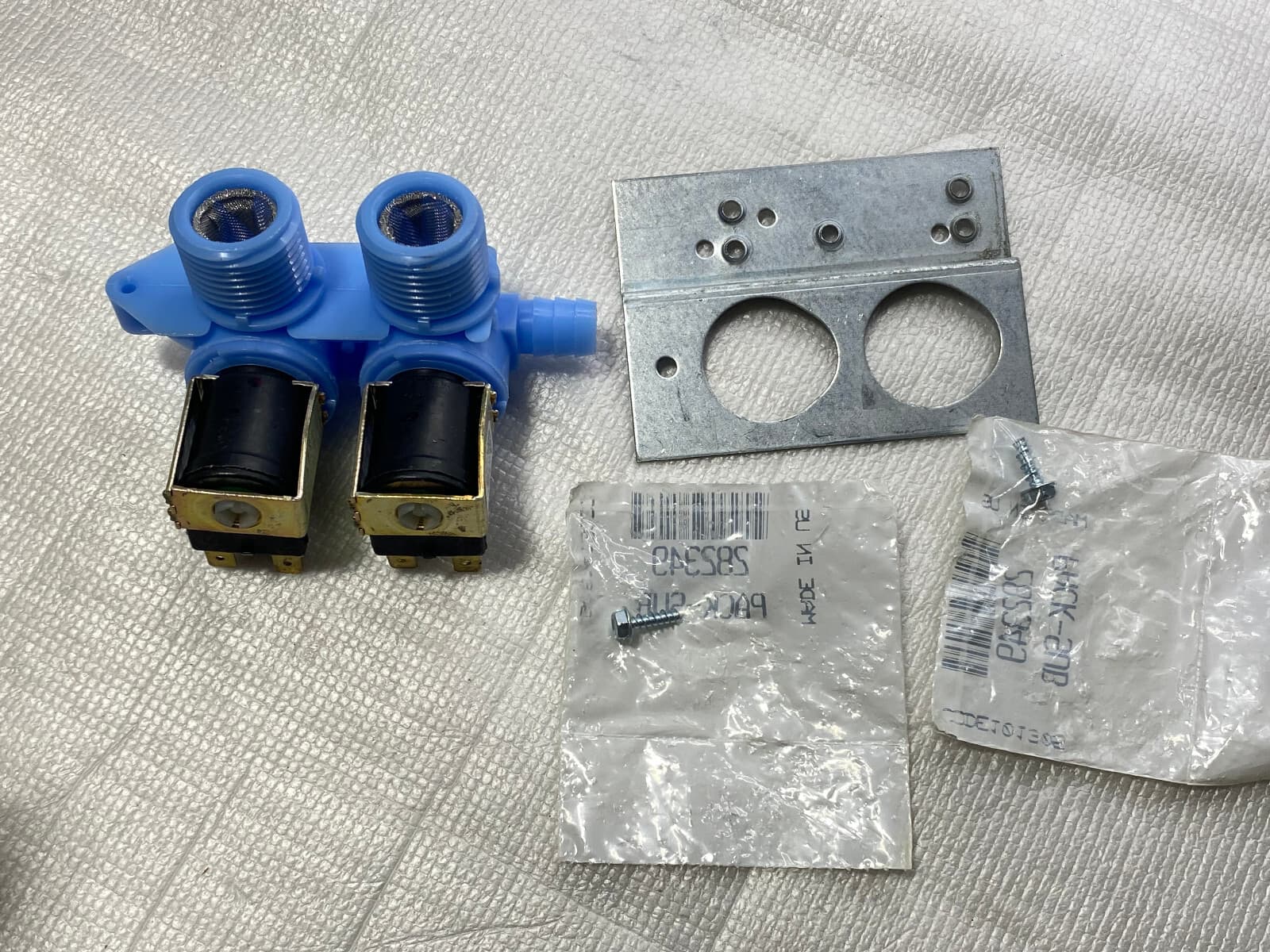New Genuine  OEM Whirlpool Washer Water Inlet Valve 285805 — thumbnail 10