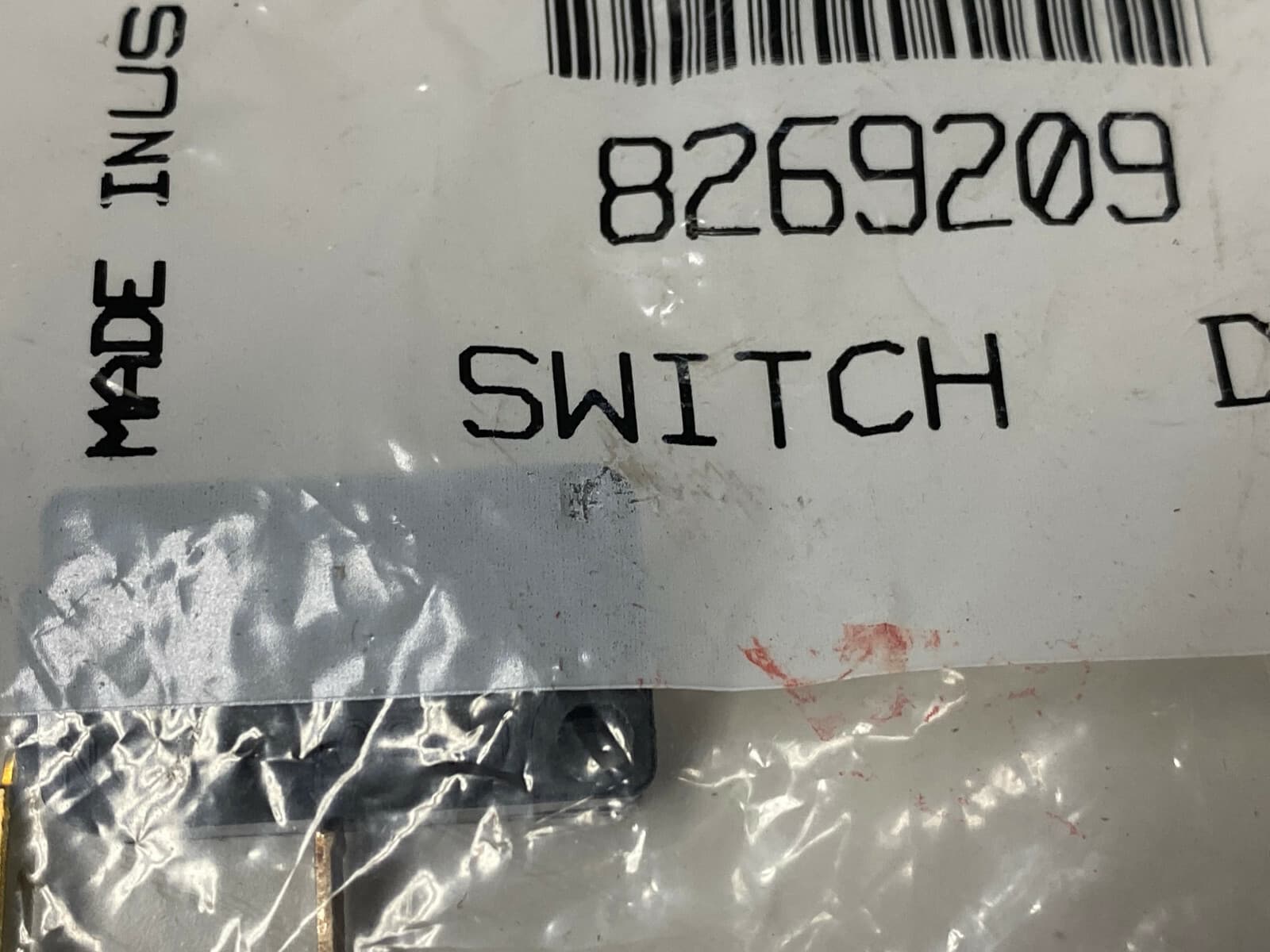 Genuine OEM Whirlpool  Door Switch 8269209 — thumbnail 3