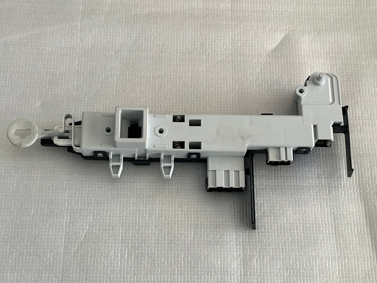 Genuine GE Washer Door Lock Switch 461970200692 WH10X10006 — thumbnail 2