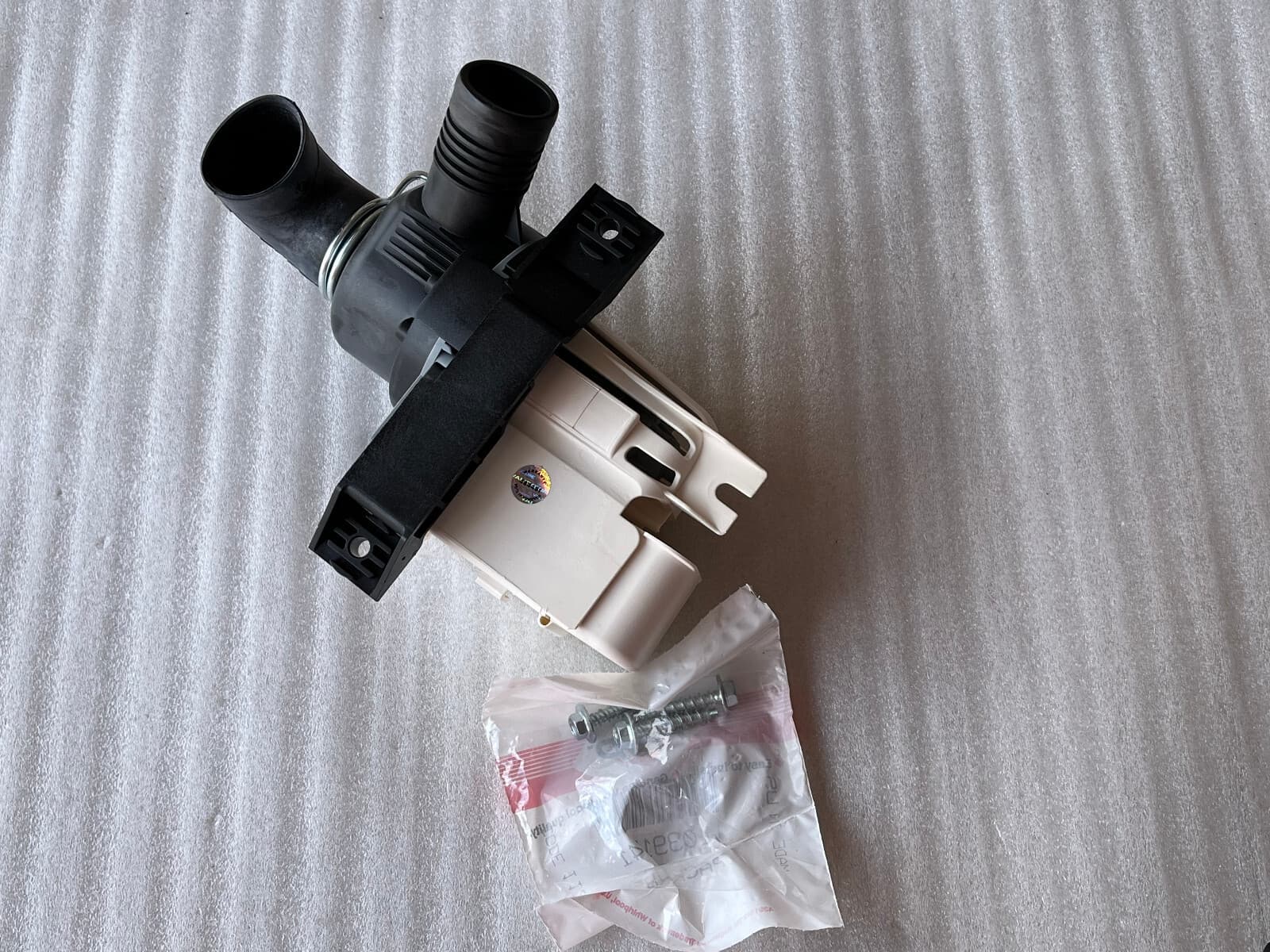 New Genuine Whirlpool Maytag Washer Drain Pump W10217134 — thumbnail 4