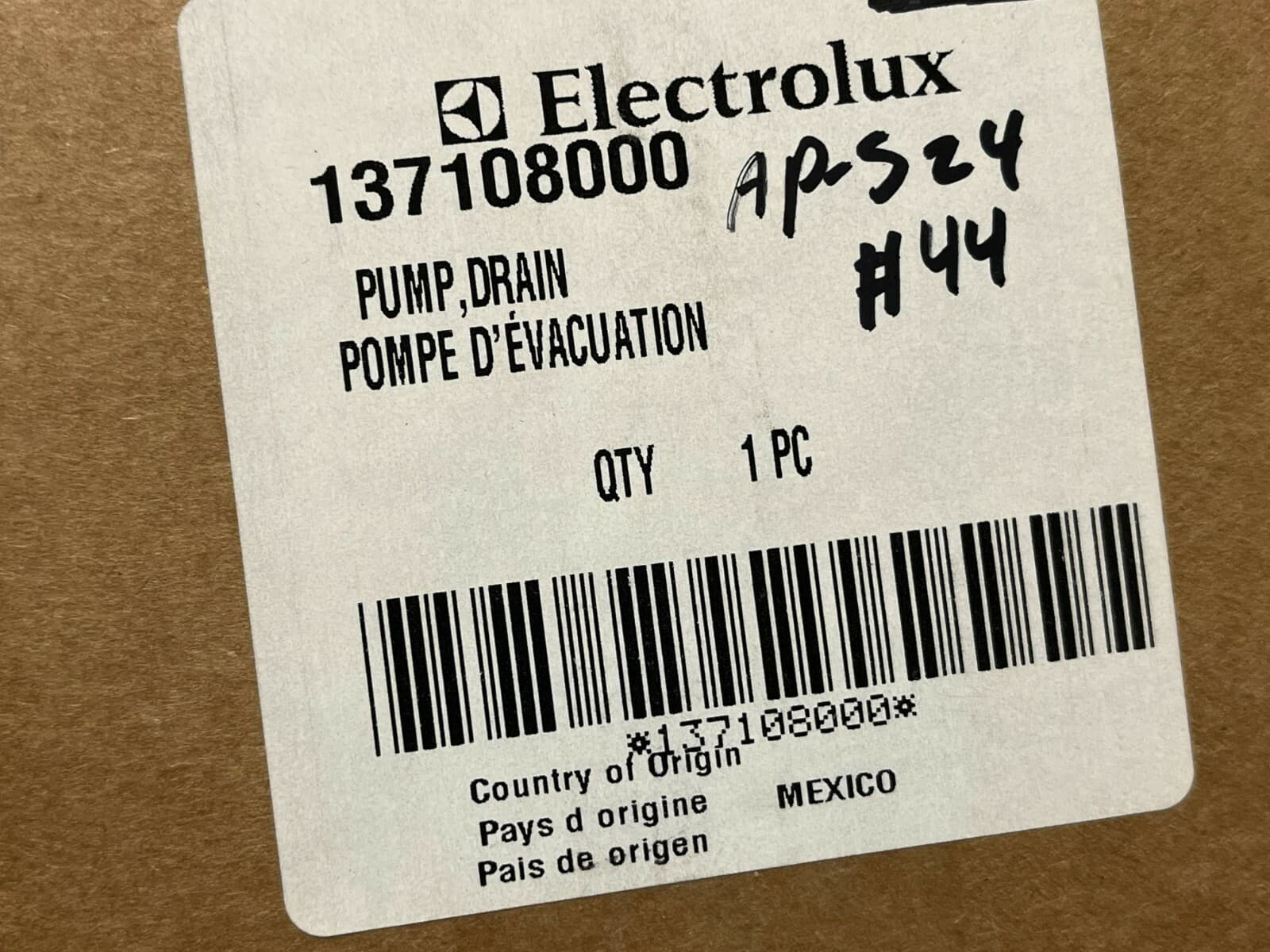 137108000 New Genuine OEM Electrolux Drain Pump — thumbnail 9