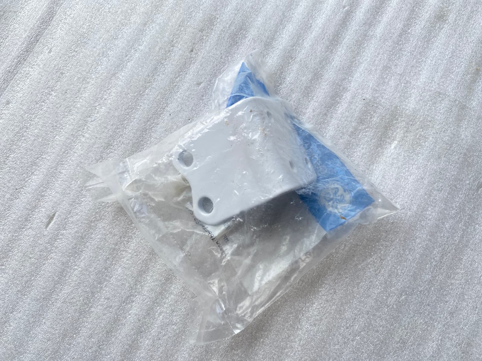 New Genuine OEM GE Refrigerator Door Hinge WR13X10316 — thumbnail 2
