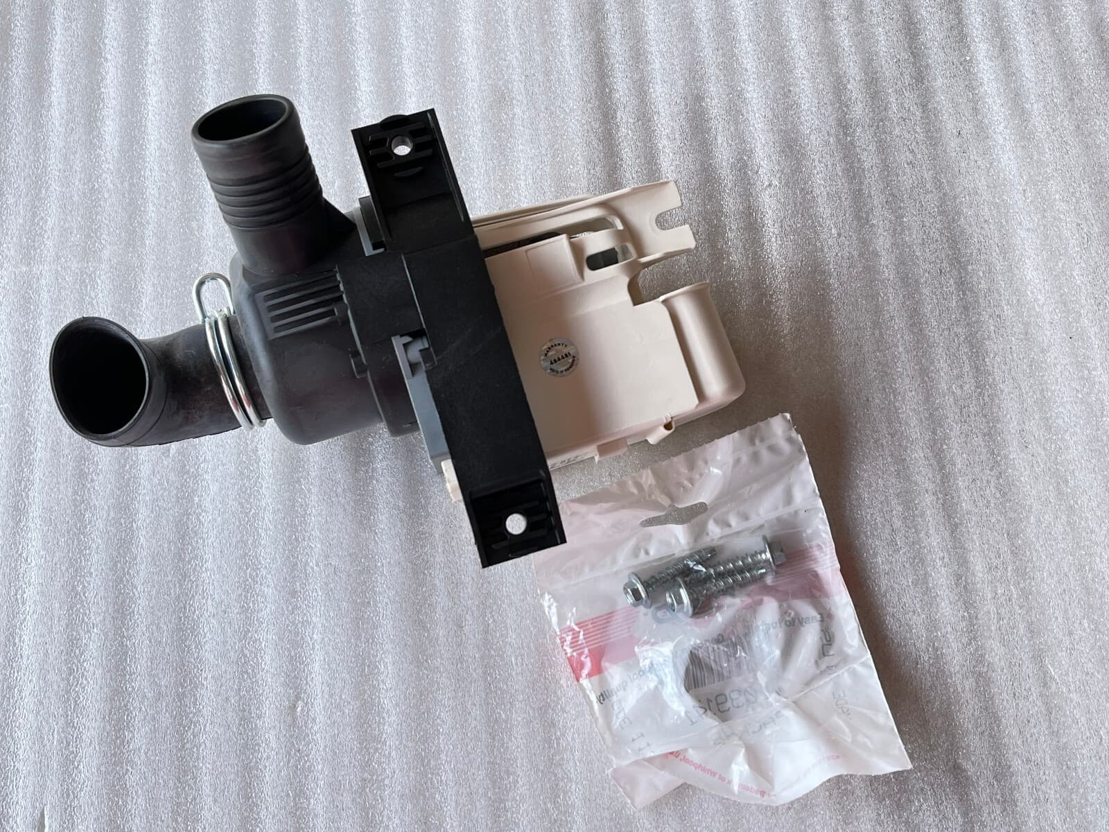 New Genuine Whirlpool Maytag Washer Drain Pump W10217134