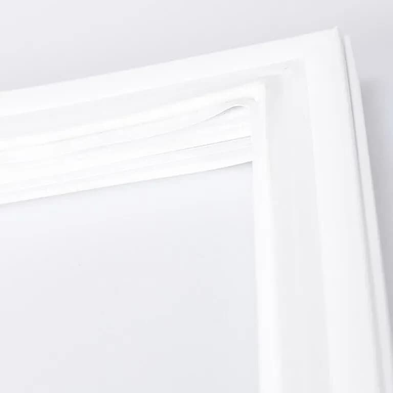 New Genuine Frigidaire  Refrigerator Freezer Door Gasket 5304502840