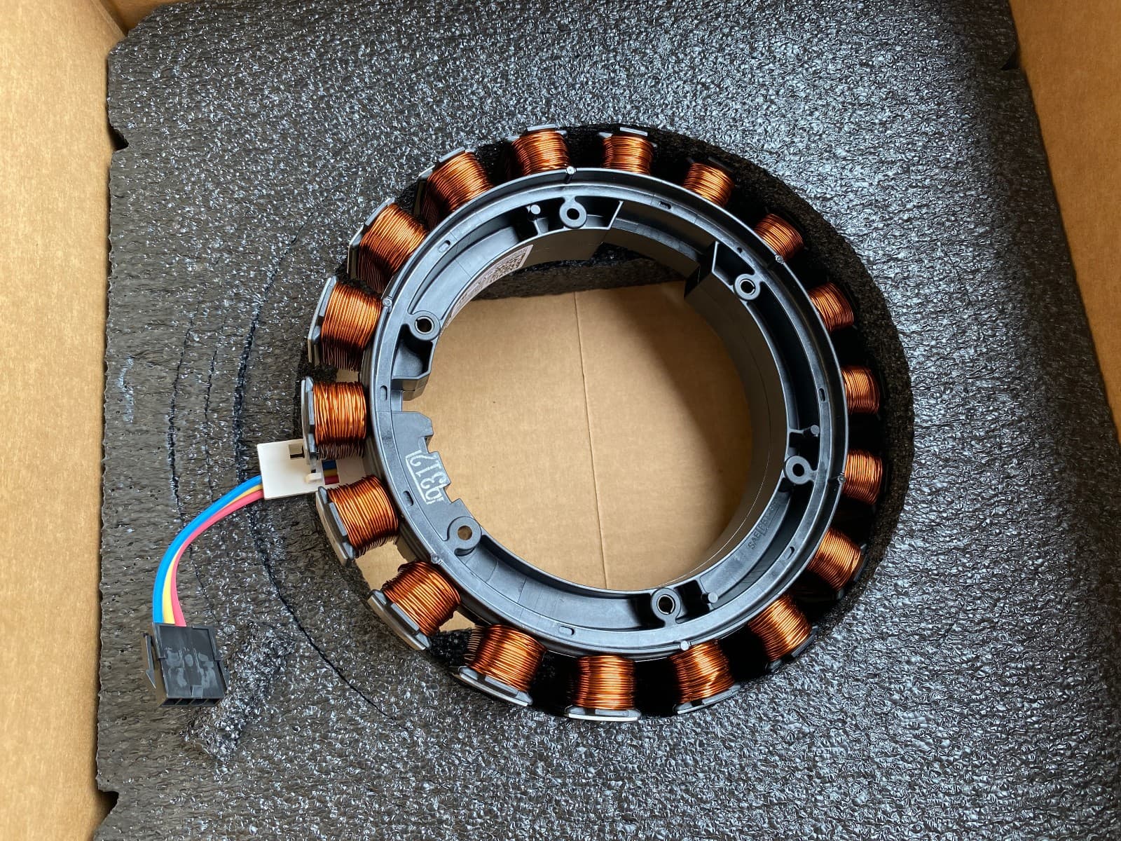 W10915700 OEM Whirlpool Washer Stator New Genuine — thumbnail 2