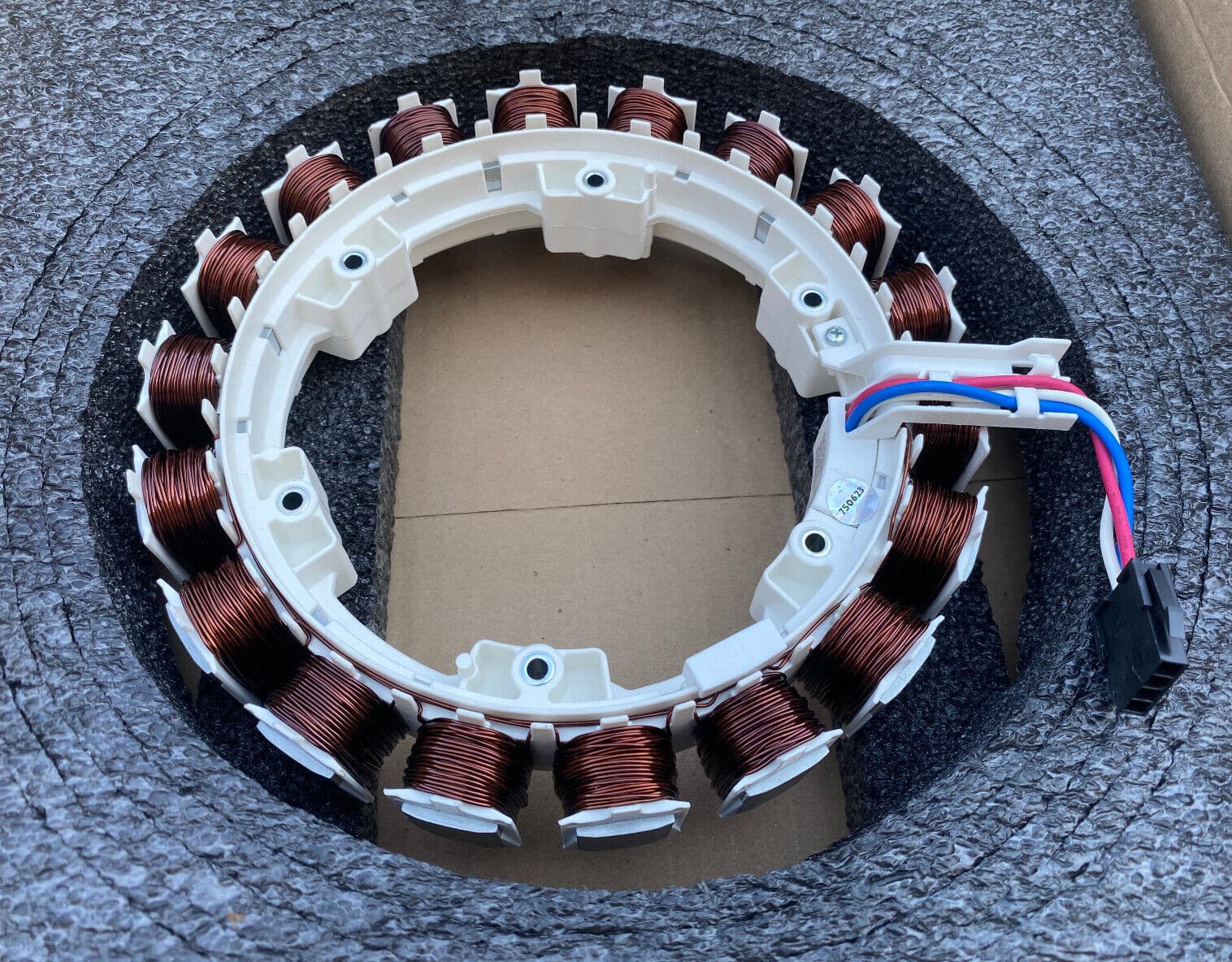 New Genuine OEM Whirlpool Washer Motor Stator W11195971