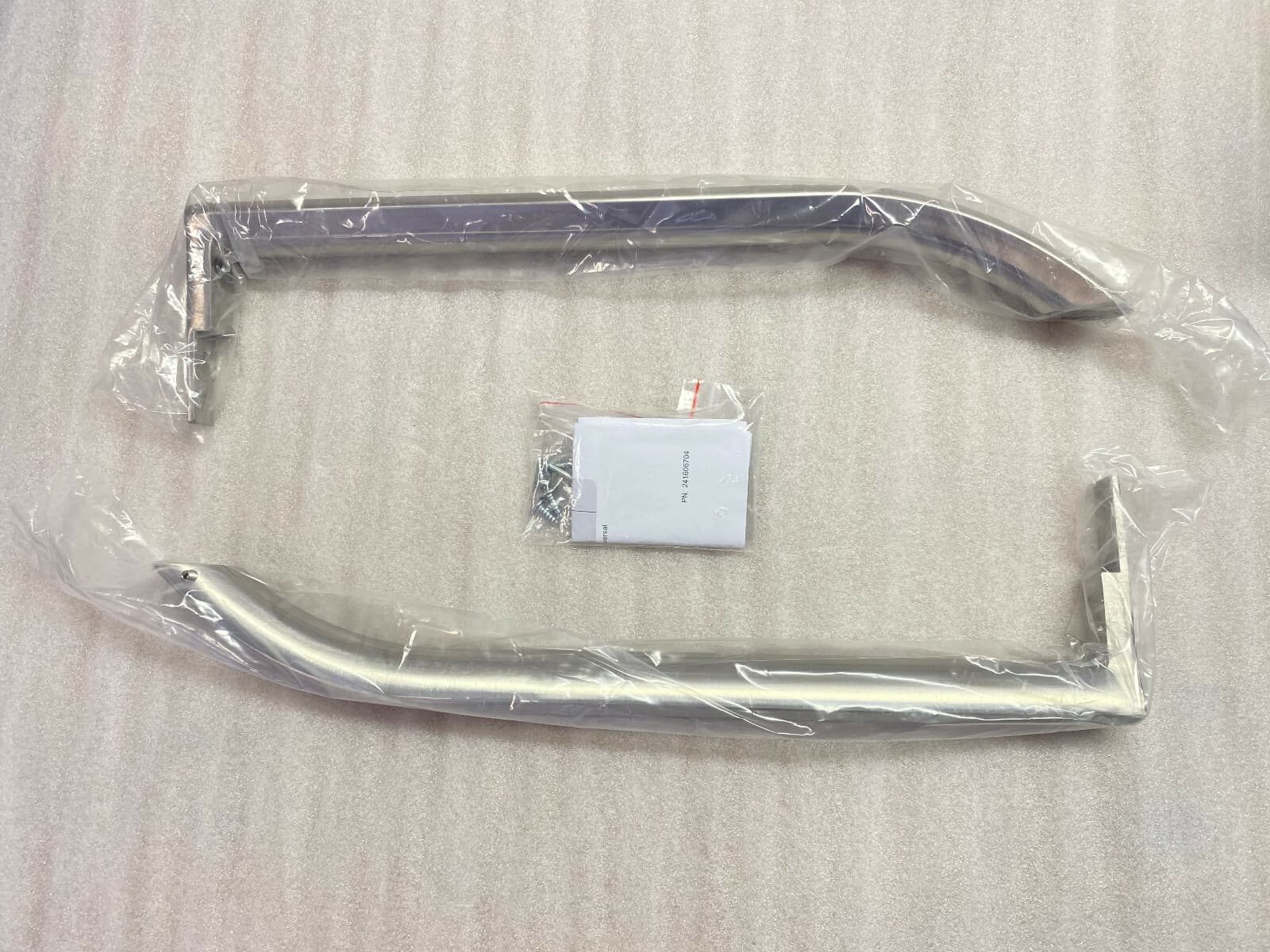 242075501  OEM Frigidaire  Refrigerator Door Handle Set New — thumbnail 2