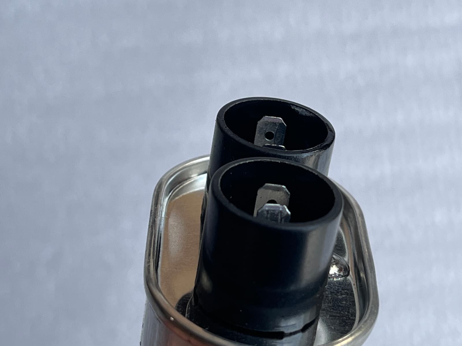 OEM Frigidaire Microwave High-Voltage Capacitor 5304509478 — thumbnail 3