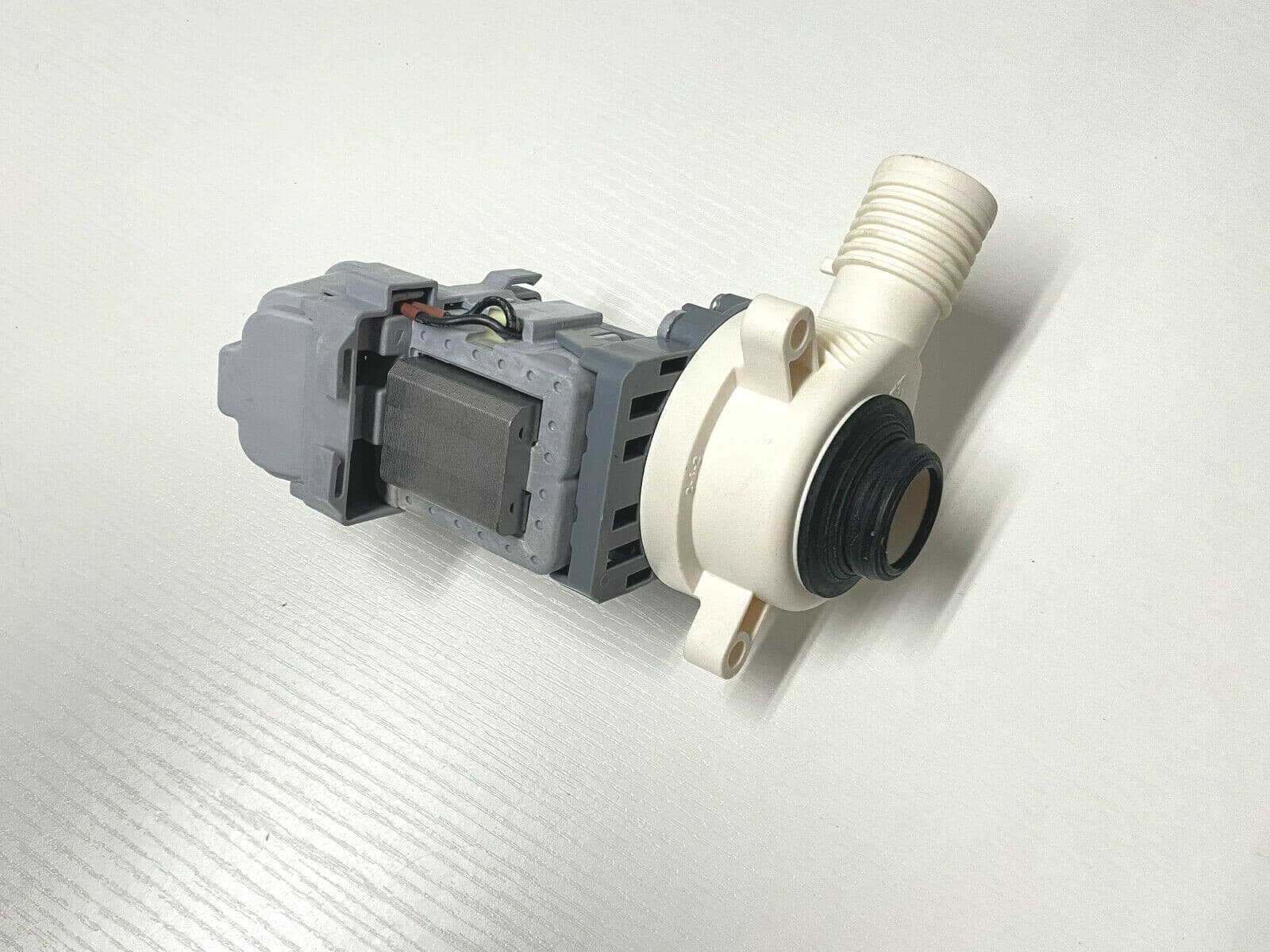 New Genuine Whirlpool  Washer Drain Pump Assembly W10276397 — thumbnail 7