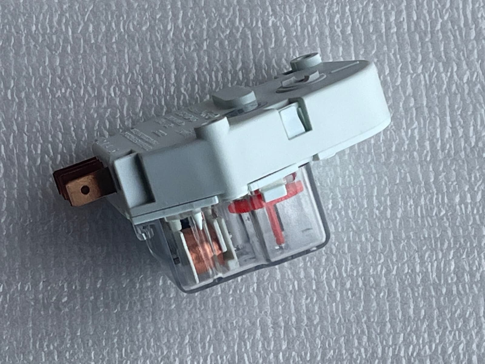 New Genuine Electrolux Defrost Timer 241705102 — thumbnail 3