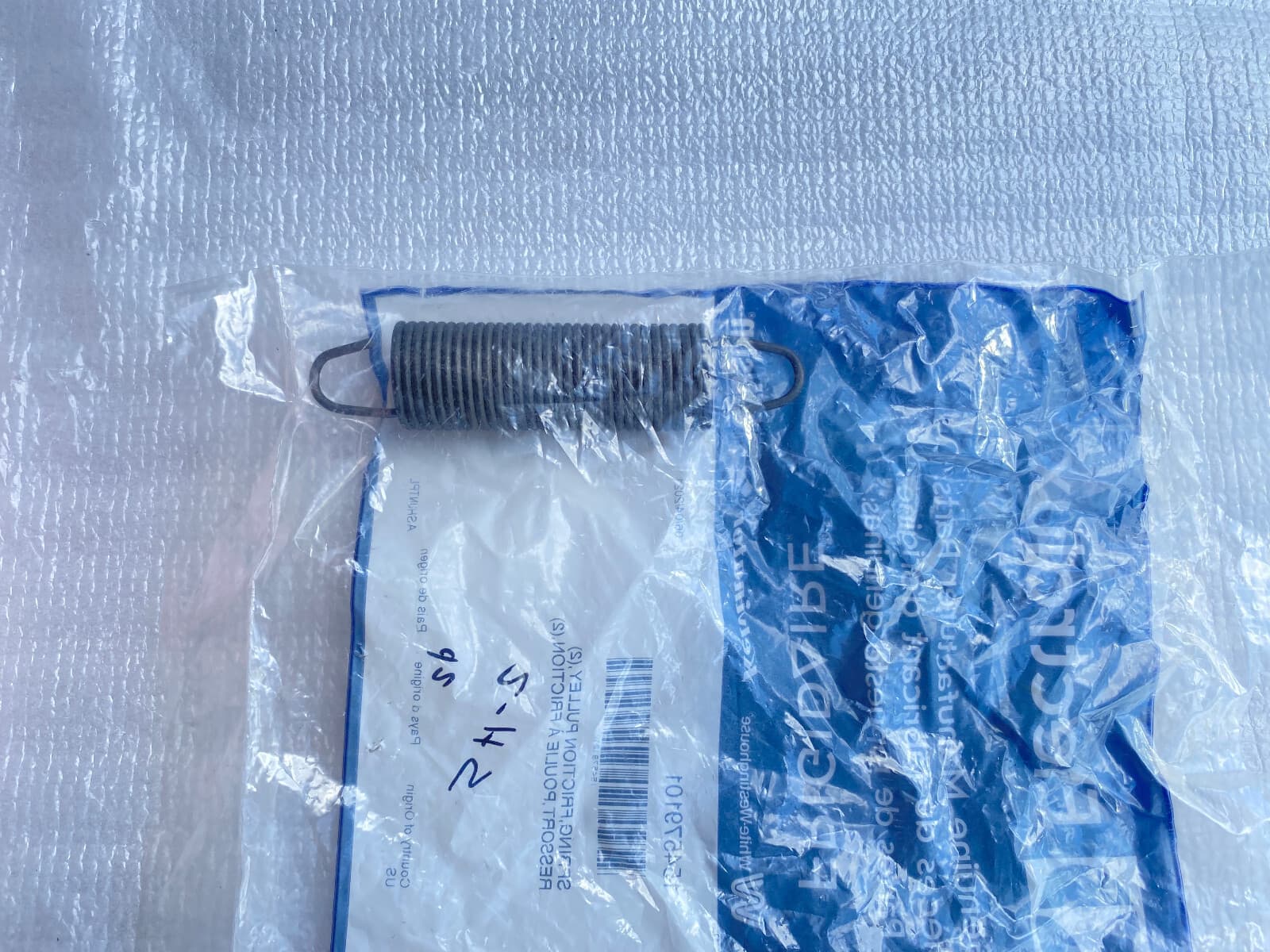 New Genuine Frigidaire Dishwasher Door Spring 154579101 — thumbnail 2