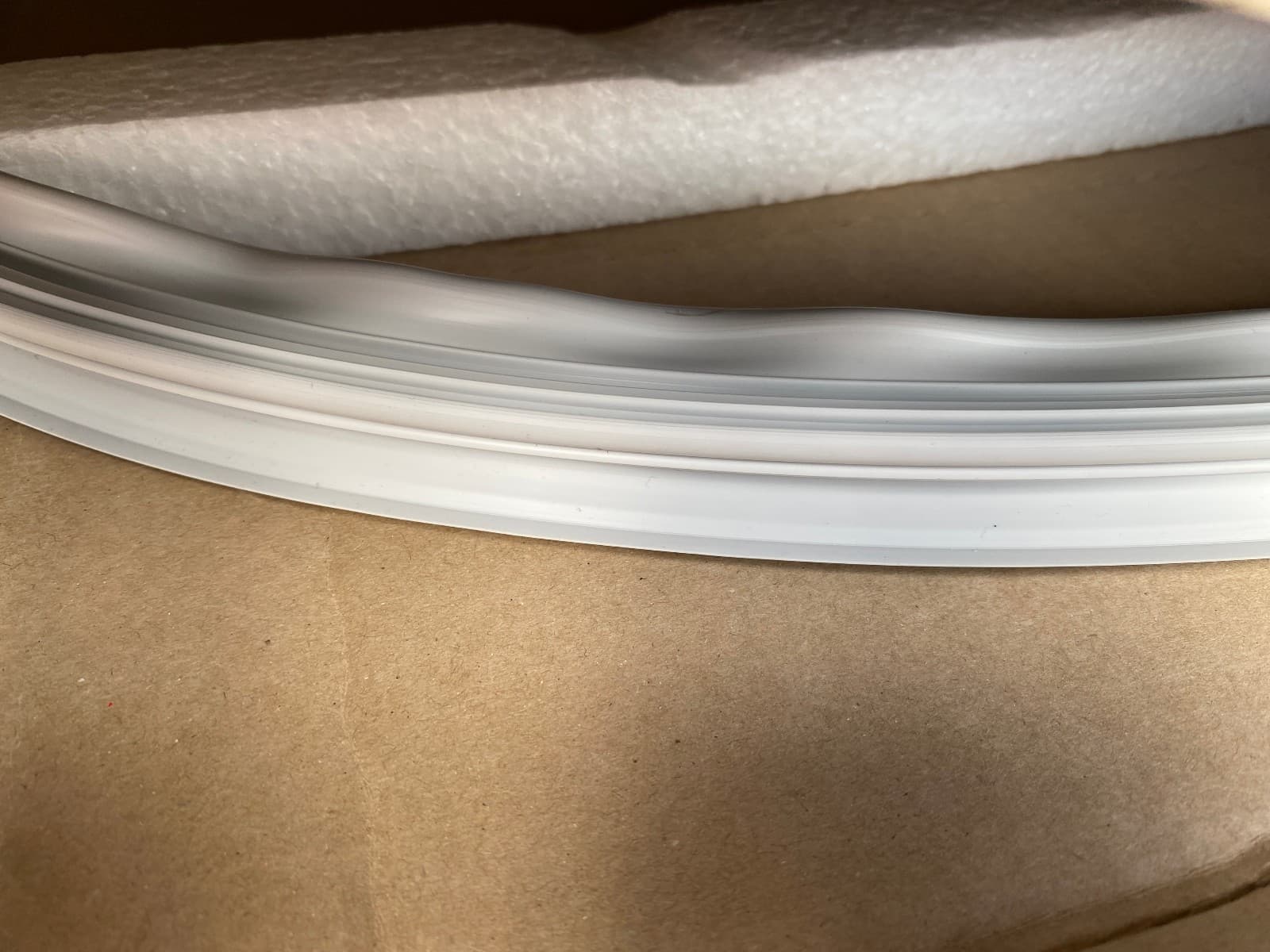 New Genuine OEM LG  Refrigerator Door Gasket LFCS31626S/00  ADX72930460